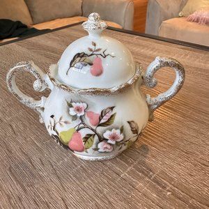 VTG Lefton Sugar Bowl w/ Lid  "Pears" hand painted NE4252 Gold accent Japan, $20
